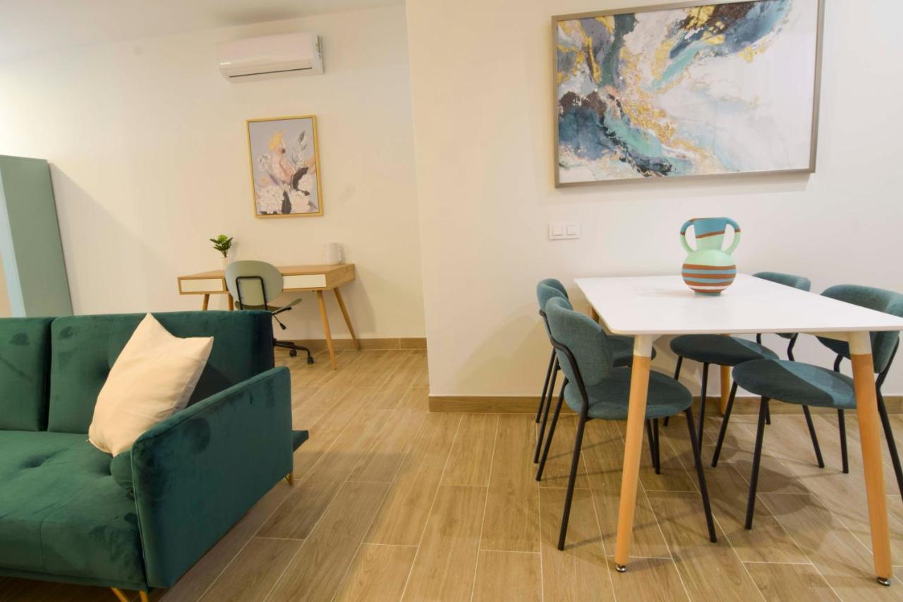 Letmalaga Modern Lägenhet Exteriör bild